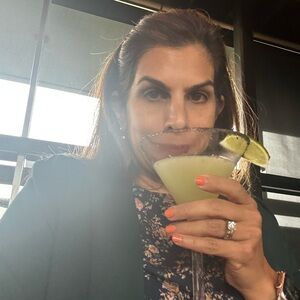 Meet your Posher, Julia